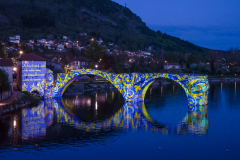 Le Pont-vieux de Brives-Charensac mis en lumière lors des animations "Puy de Lumière.