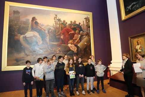 Les élèves de la classe « musée » du collège  Jules Vallès, au Puy-en-Velay, primés  par « Le Petit Léonard »
