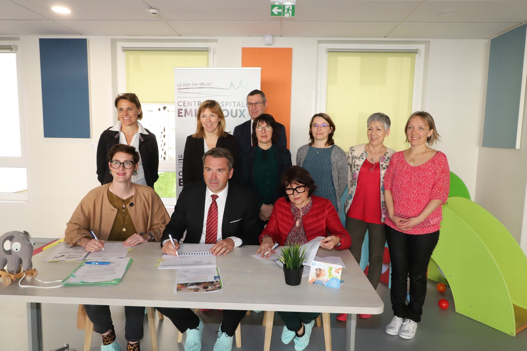 Signature du Contrat Enfance Jeunesse avec la crèche hospitalière du centre hospitalier Emile Roux