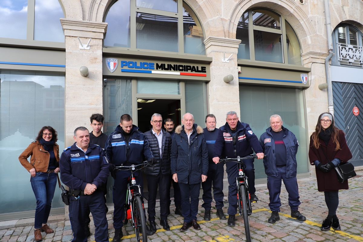 Nouveau : la Police Municipale s’équipe de deux vélos électriques !