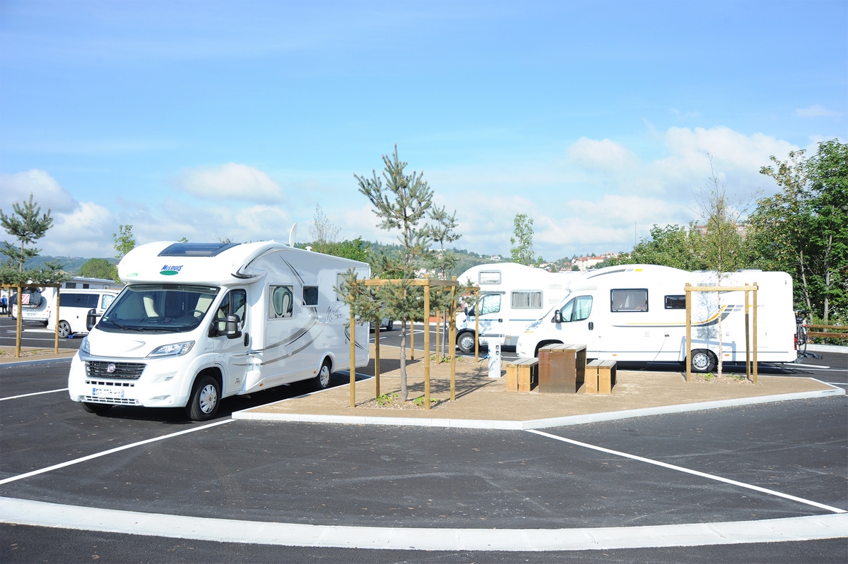 Aire Camping Car Park Le Puy En Velay L'aire de camping-cars du Pôle Intermodal fait carton plein - Communauté  d'Agglomération du Puy-en-Velay, Haute-Loire (43)