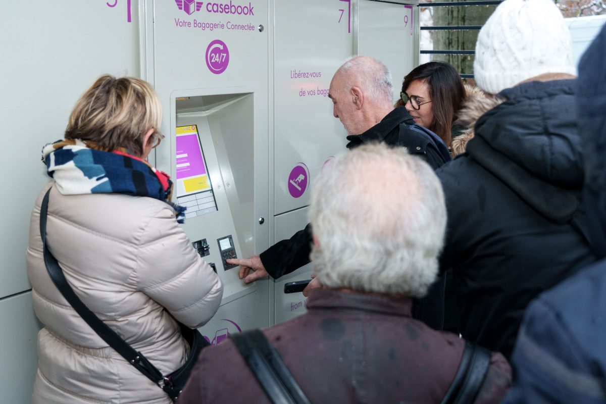 10 consignes connectées installées place du Breuil au Puy-en-Velay