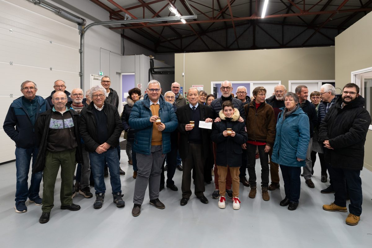 Le miel des ruches pédagogiques de l’agglomération offert à la Banque Alimentaire